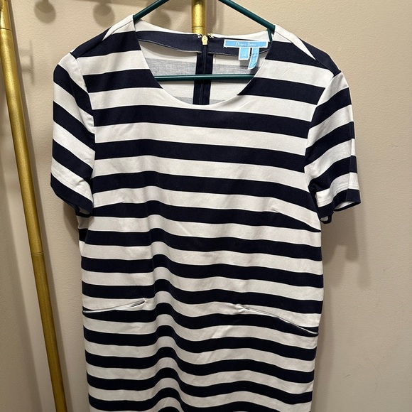 Draper James Ponte Shift Dress - Picture 2 of 6